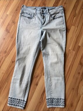 NYDJ embroidered Ami Skinny ankle pants, size 10